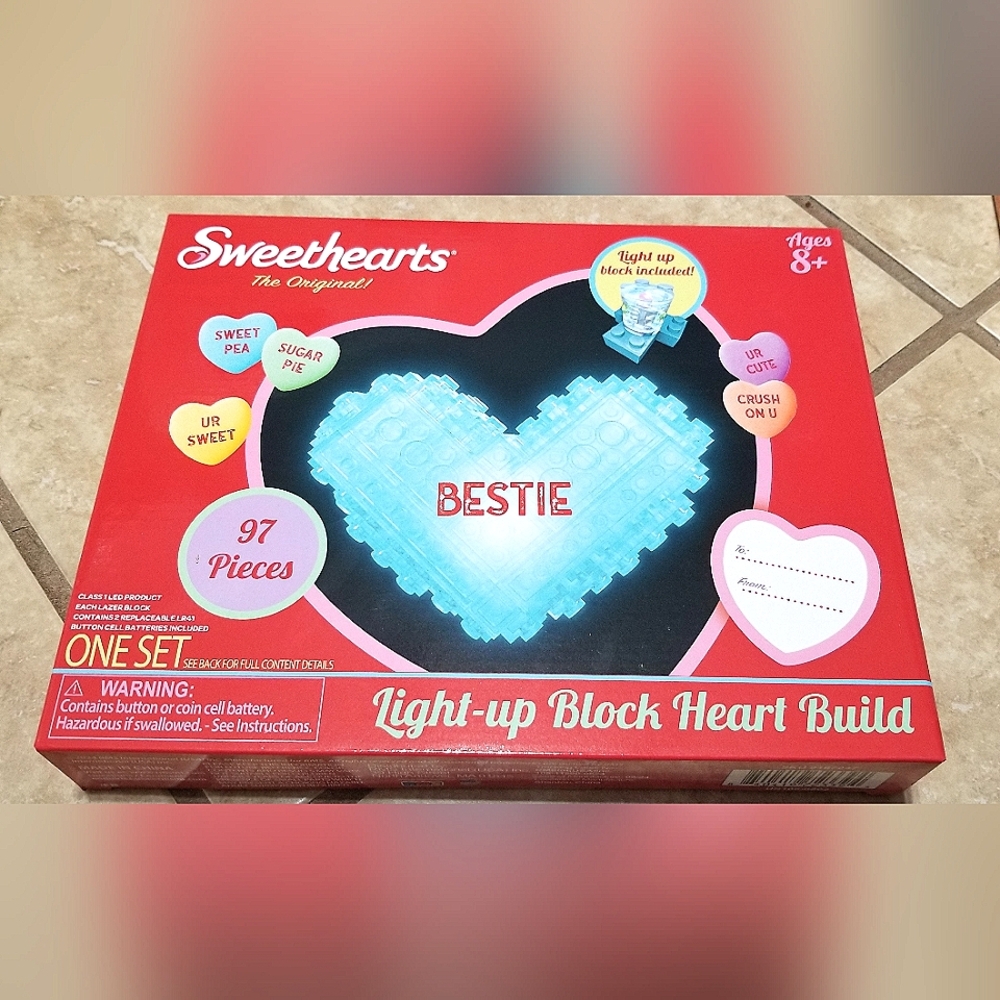 Sweethearts BESTIE Blue Light Up Block Heart 97pc Build Set